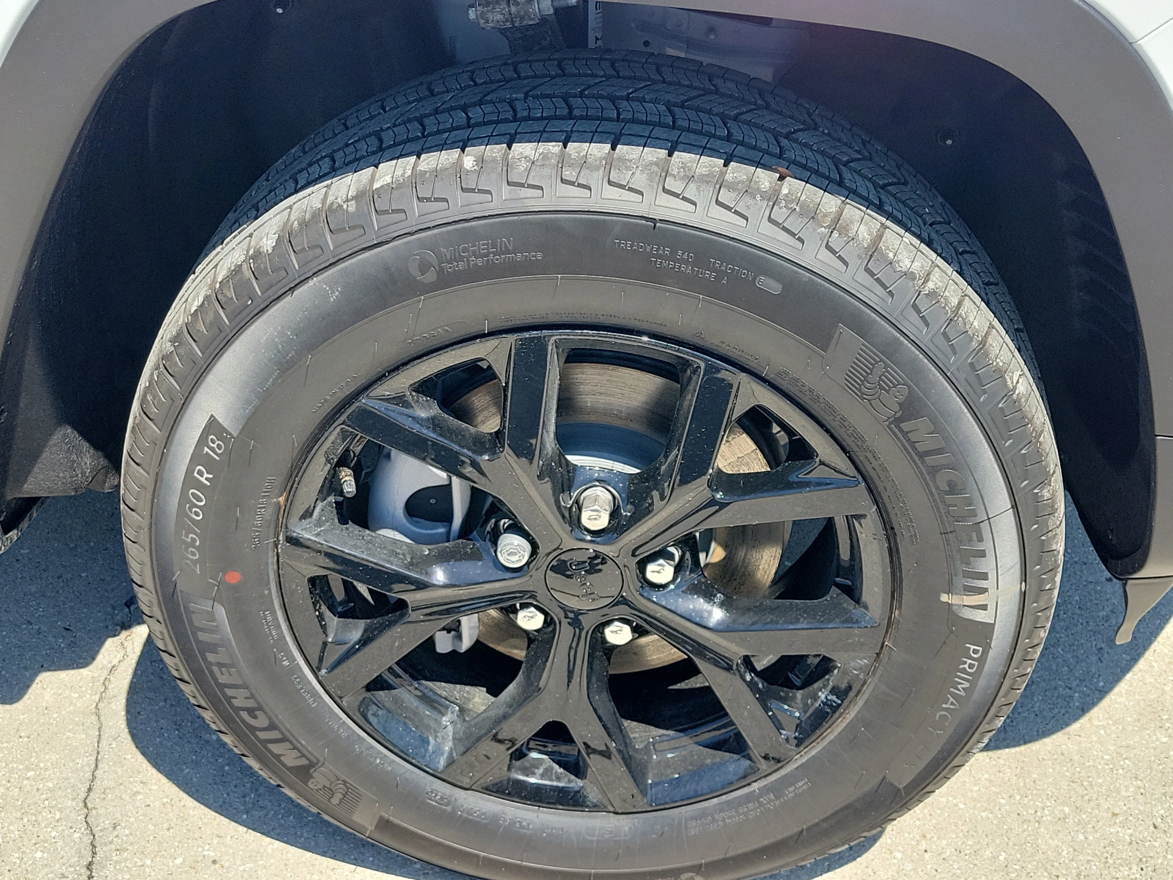 New 2026 Bright White Clearcoat Jeep Laredo Altitude image 8