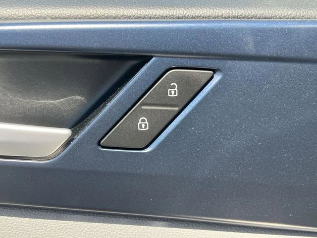 2022 Volkswagen Taos SE - Photo 35