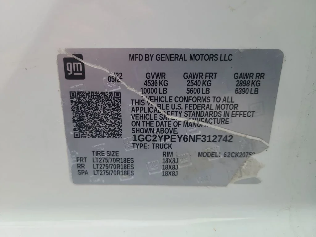 Used 2022 White Chevrolet LTZ image 47