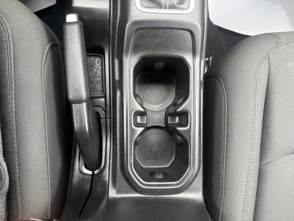 Used 2020 Green Jeep Overland image 30