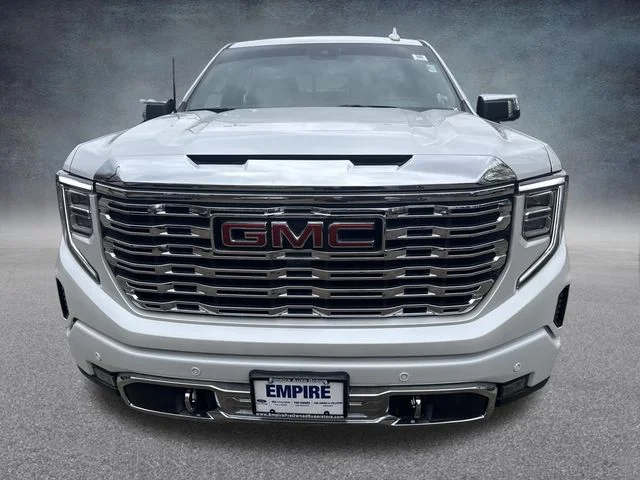 Used 2025 White GMC Denali image 11
