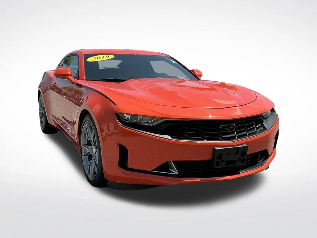 Used 2019 Orange Chevrolet 3LT image 17