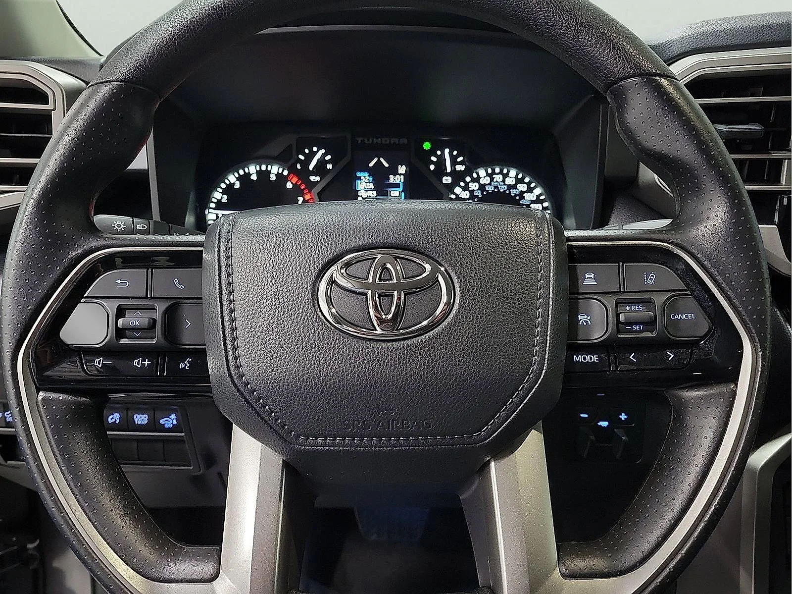 Used 2024 METALLIC GRAY Toyota SR5 image 20