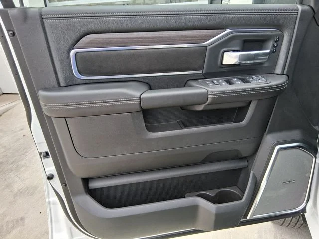 New 2026 Bright White Clear-Coat Exterior Paint RAM Laramie image 18