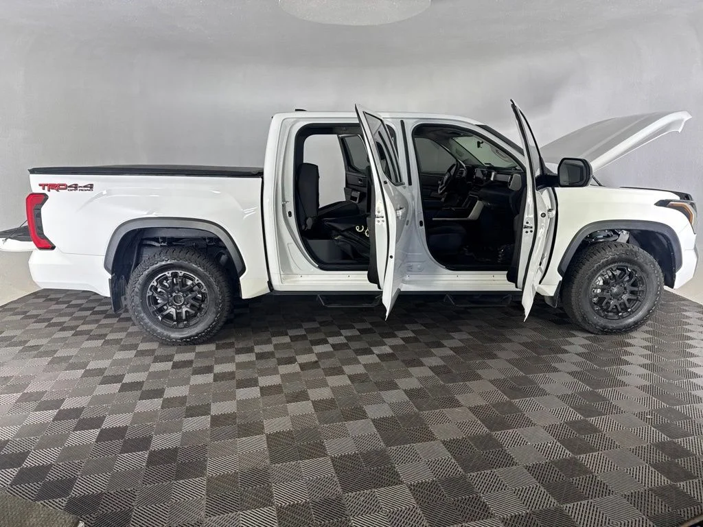 Used 2023 White Toyota SR5 image 14