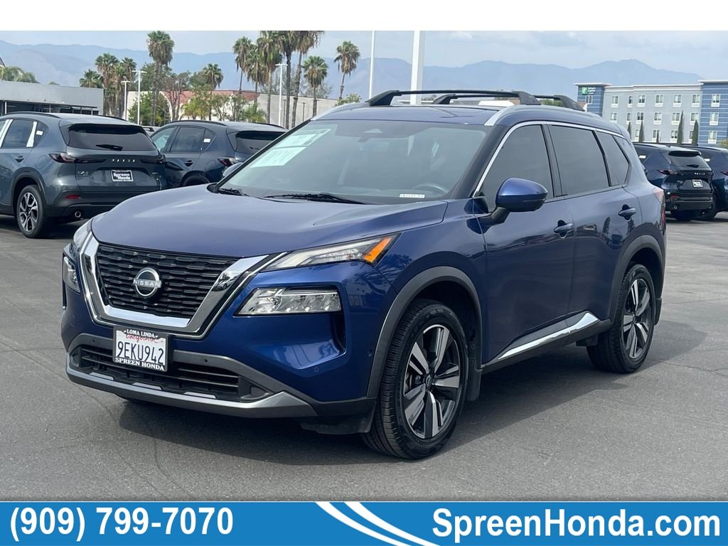 Used 2023 Caspian Blue Metallic Nissan SL image 1