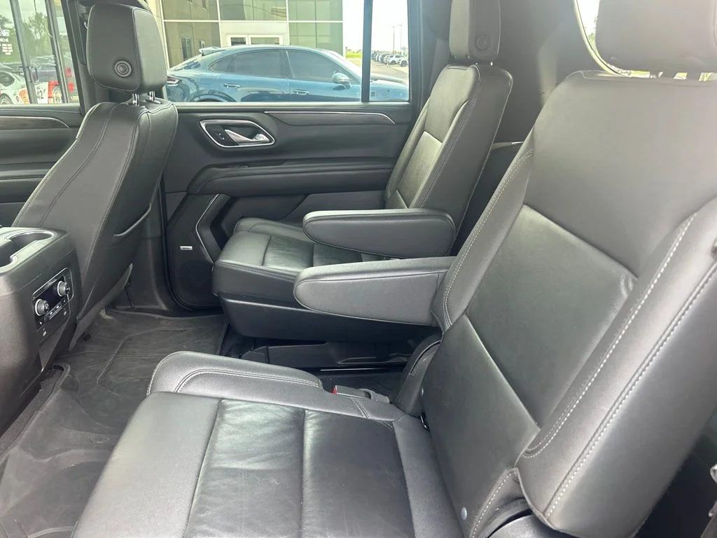Used 2023 Red Chevrolet Z71 image 14