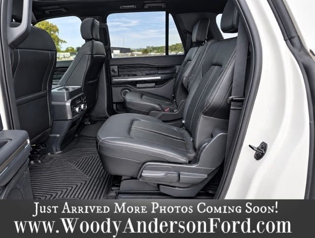 Used 2023 Star White Ford Platinum image 4