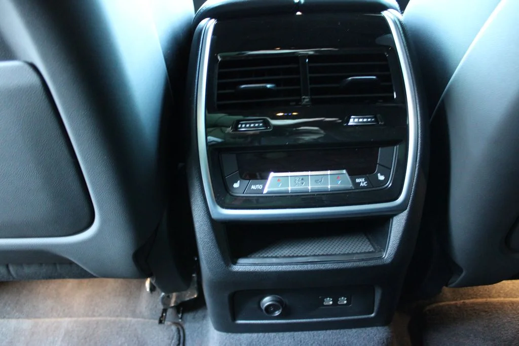 2023 BMW XM Base - Photo 38
