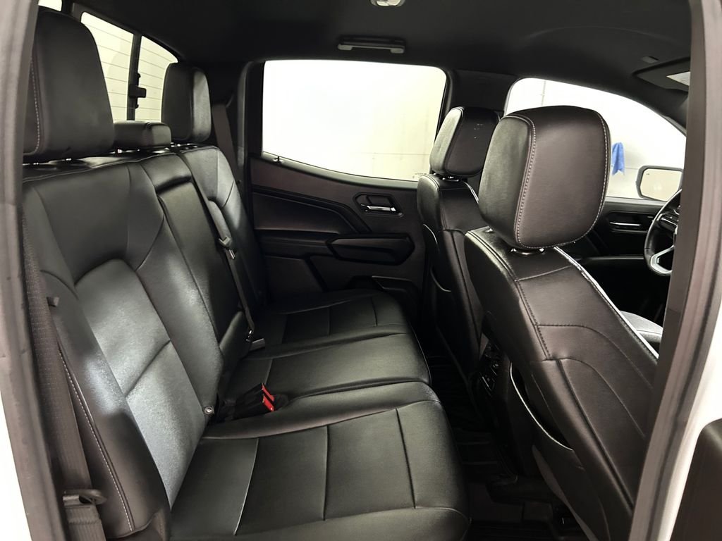 Used 2025 White Chevrolet LT image 17