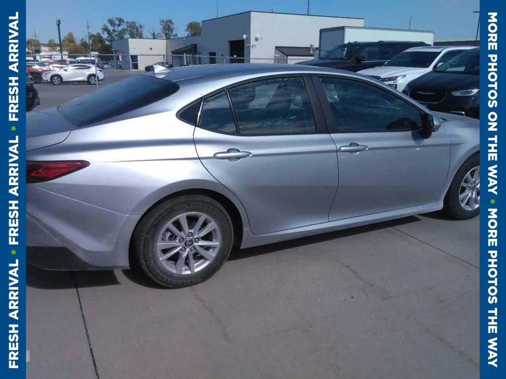 Used 2025 Silver Toyota LE image 5