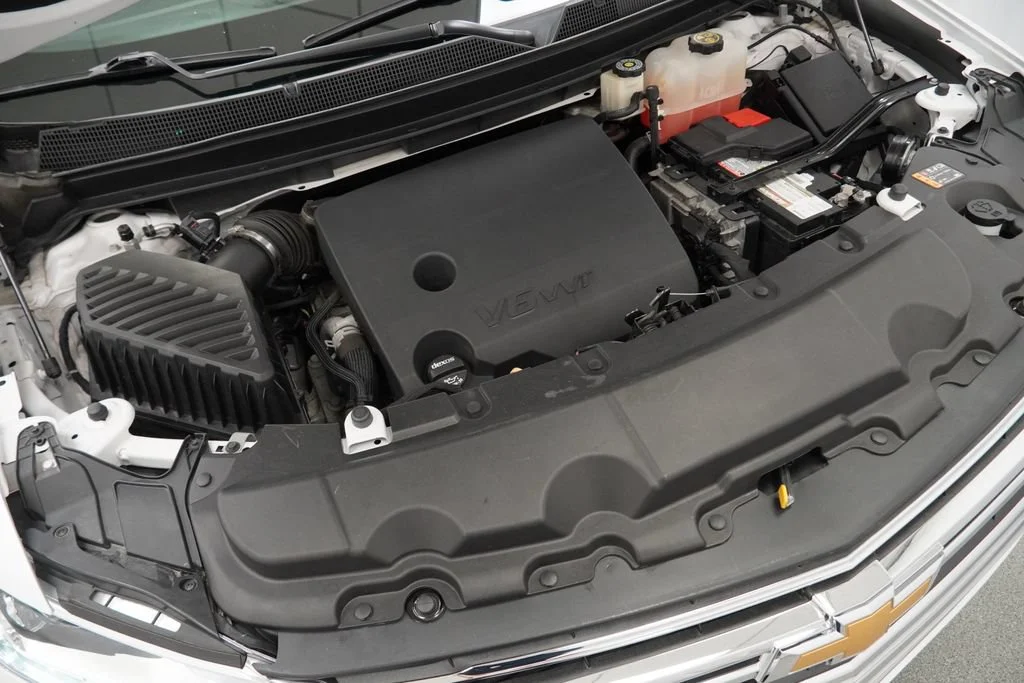 Used 2019 IRIDESCENT PEARL TRICOAT Chevrolet High Country image 43