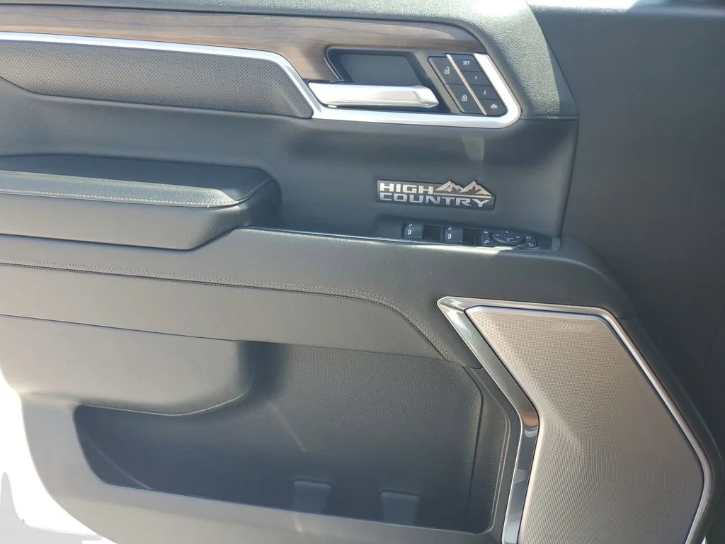Used 2024 Iridescent Pearl Tricoat Chevrolet High Country image 20