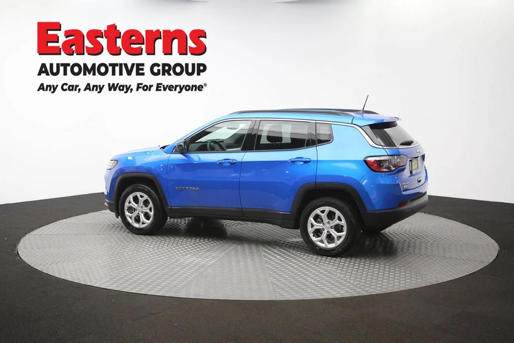 Used 2024 Blue Jeep Latitude image 60