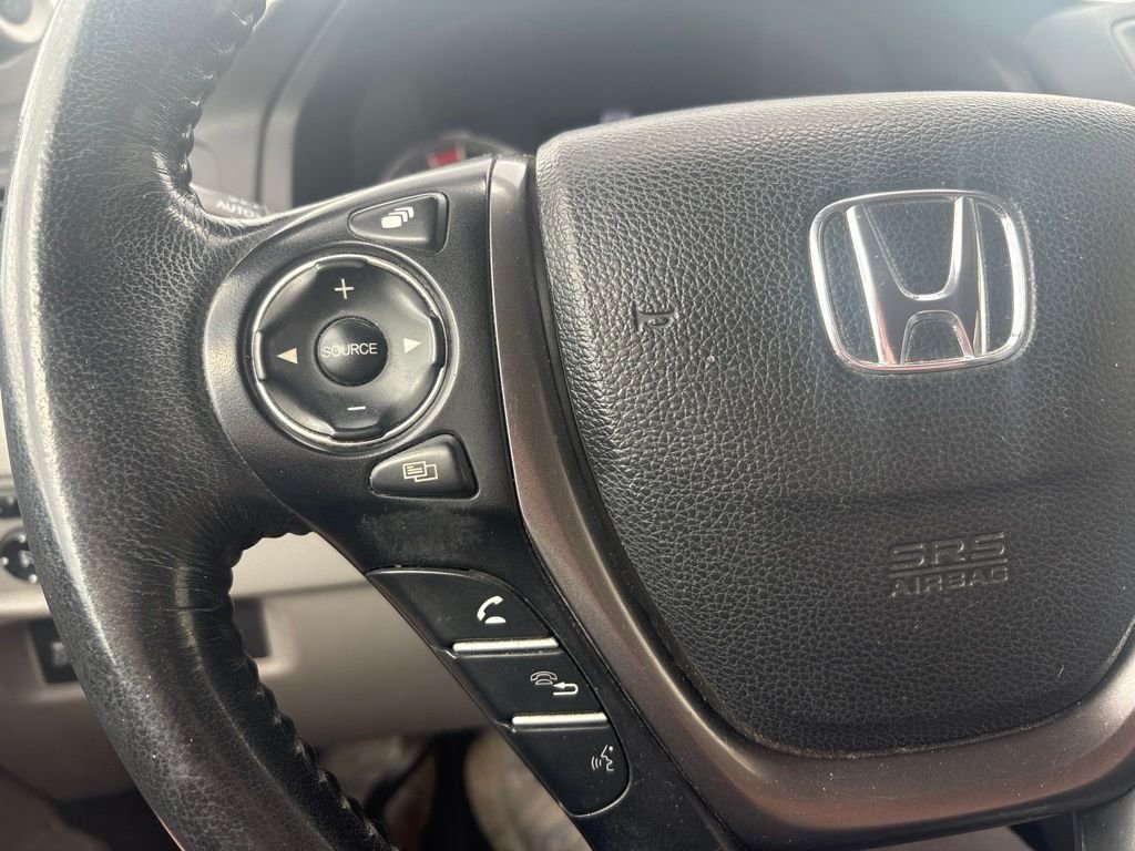 Used 2016 Gray Honda EX-L image 17