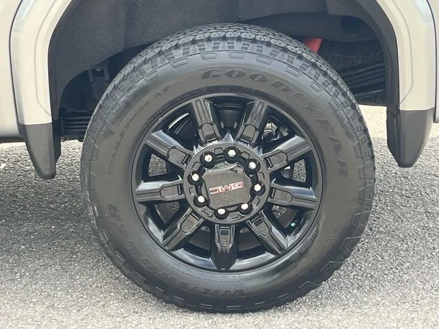 2024 GMC Sierra 2500HD AT4 - Photo 14