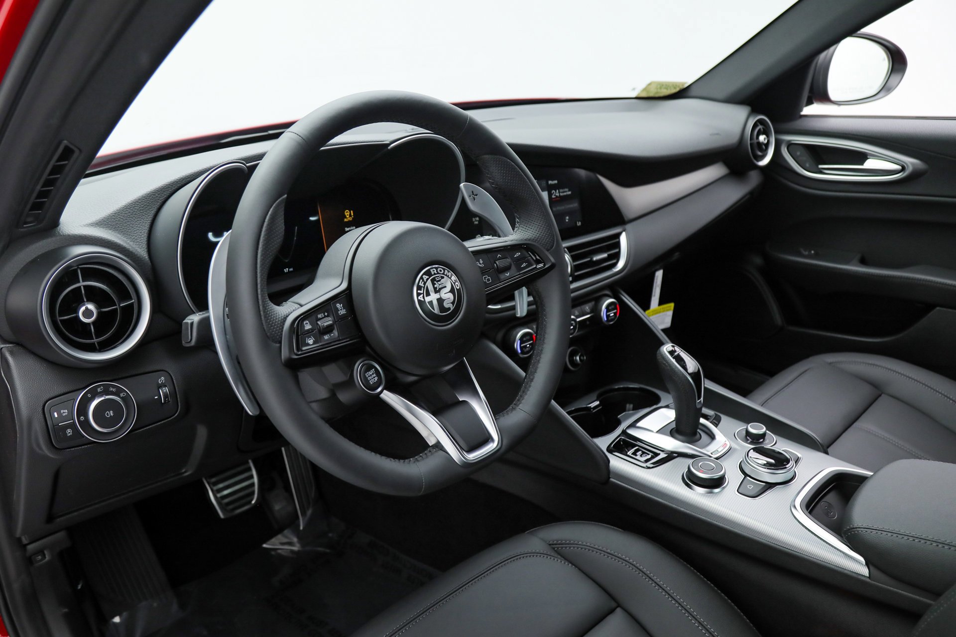 2025 Alfa Romeo Giulia Base - Photo 19