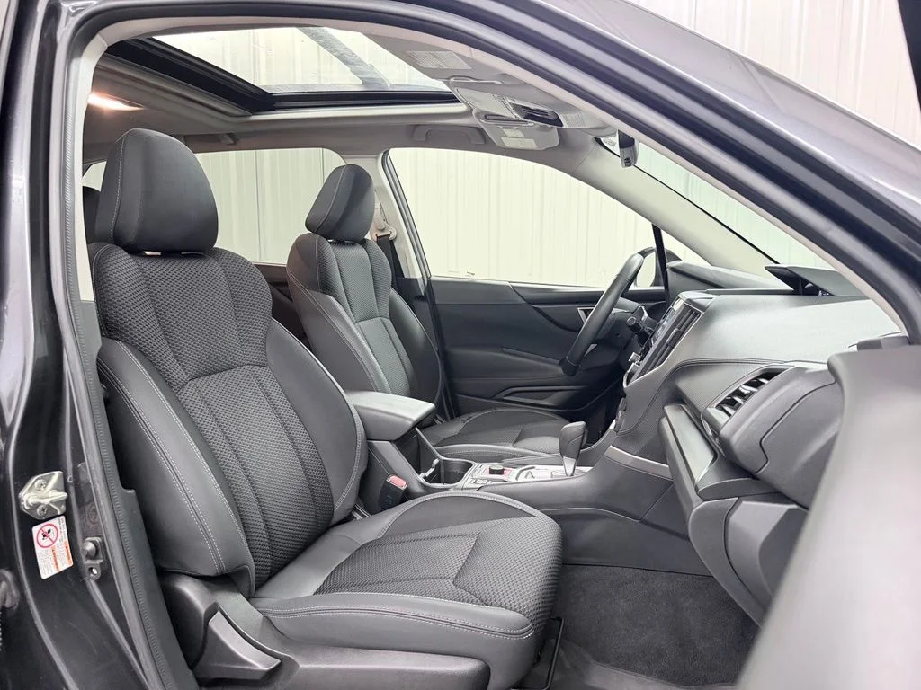Used 2019 Gray Subaru Premium image 38