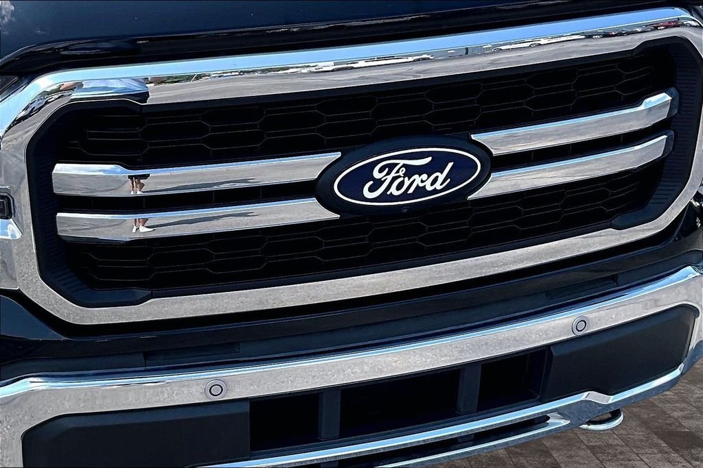 Used 2024 Black Metallic Ford Lariat image 30