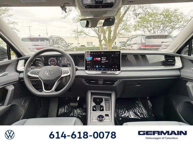 New 2026 Deep Black Pearl Volkswagen 2.0T SE image 18