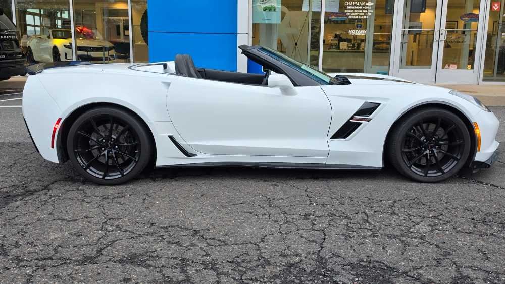 Used 2019 White Chevrolet Grand Sport 2LT image 9
