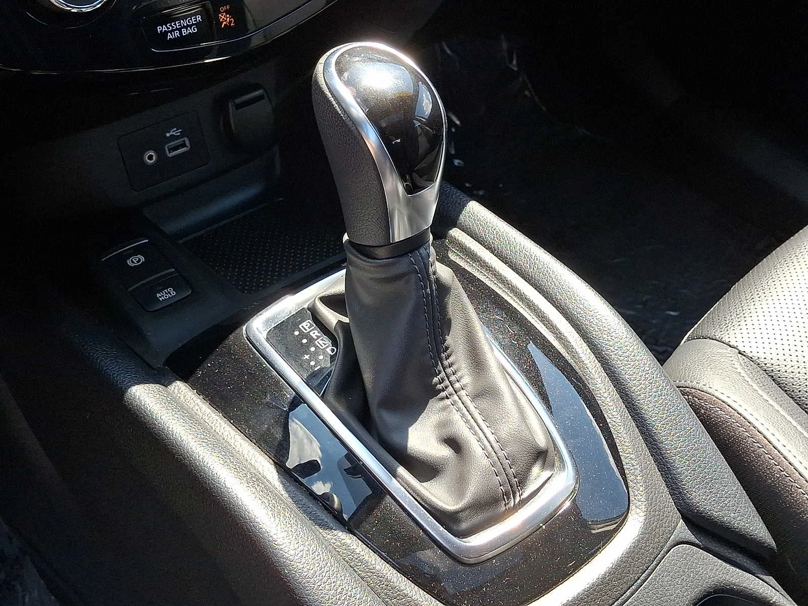 Used 2022 Black Nissan SL AWD Xtronic CVT image 14