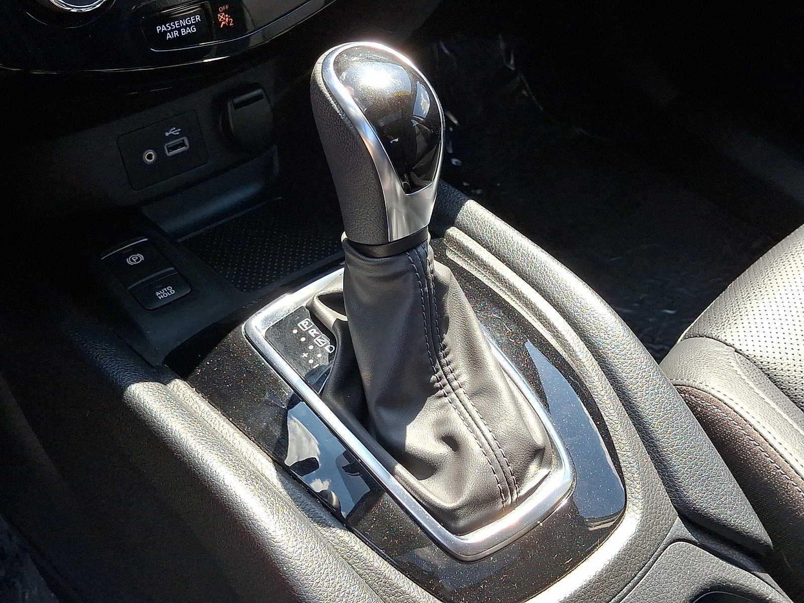 Used 2022 Black Nissan SL AWD Xtronic CVT image 14