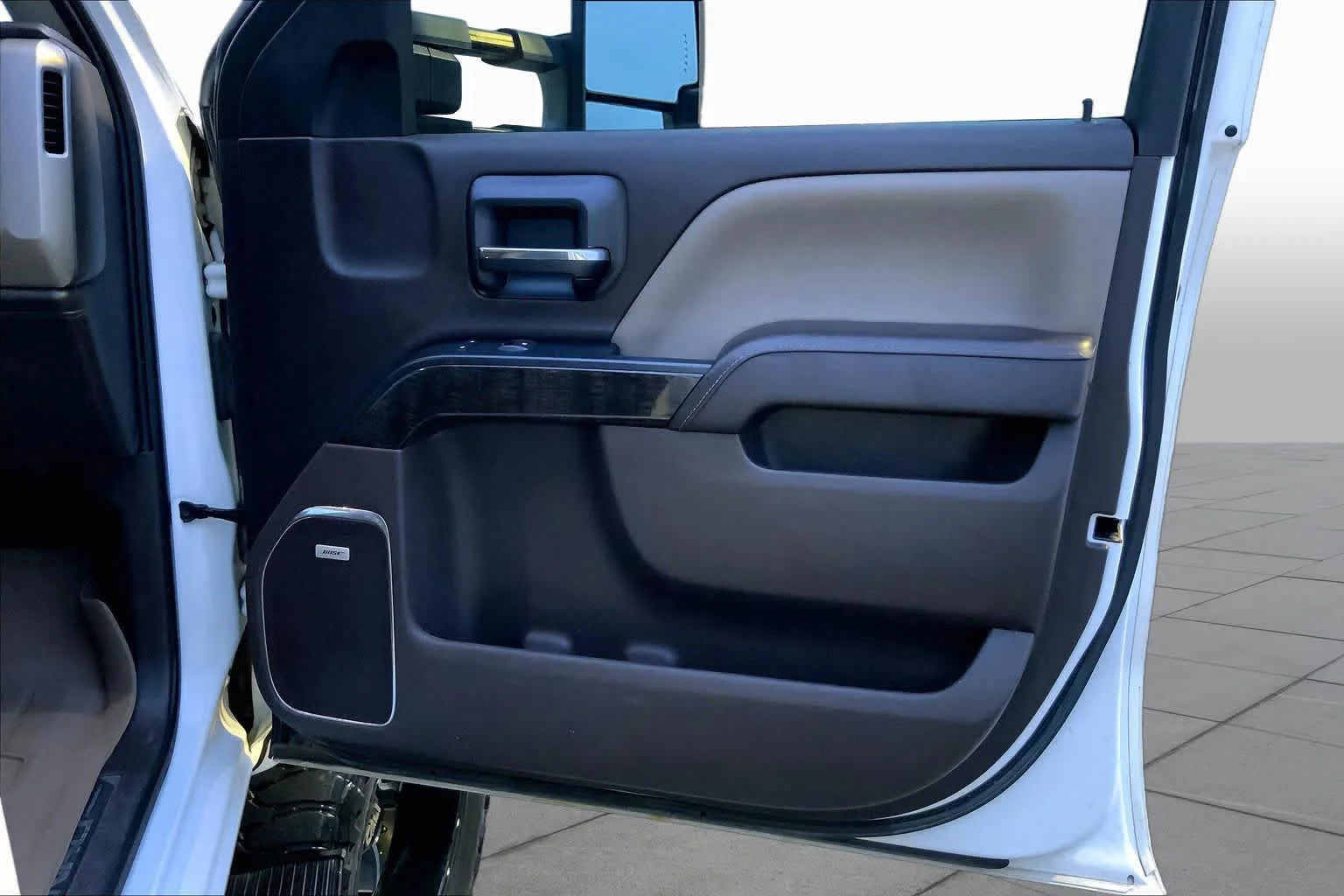 Used 2016 Summit White GMC Denali image 20
