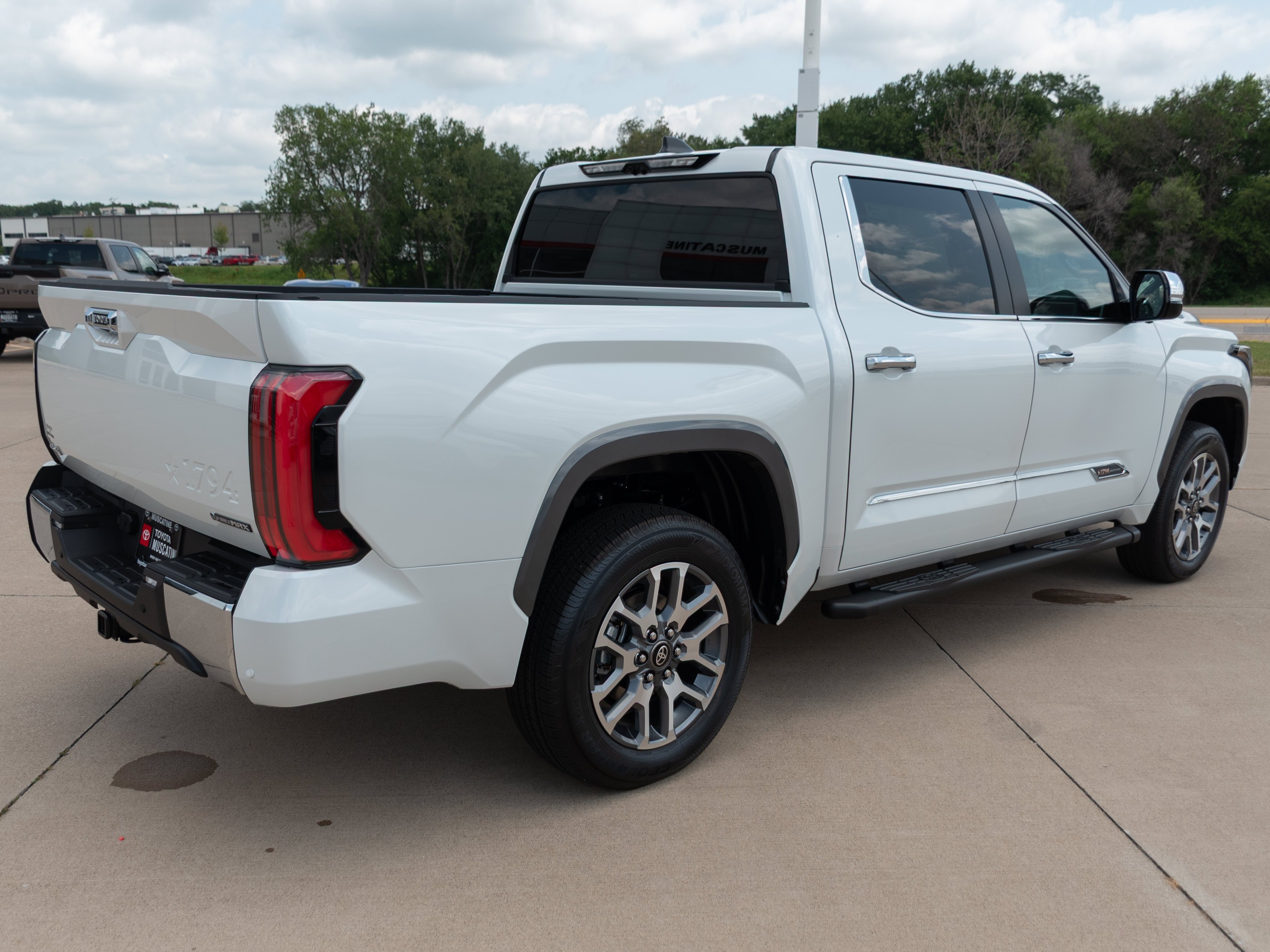 New 2026 Wind Chill Pearl <sup>1</sup> Toyota Tundra 1794 Edition image 22