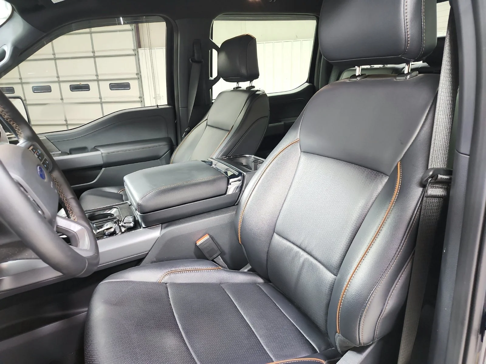 Used 2025 Blue Ford Lariat image 10