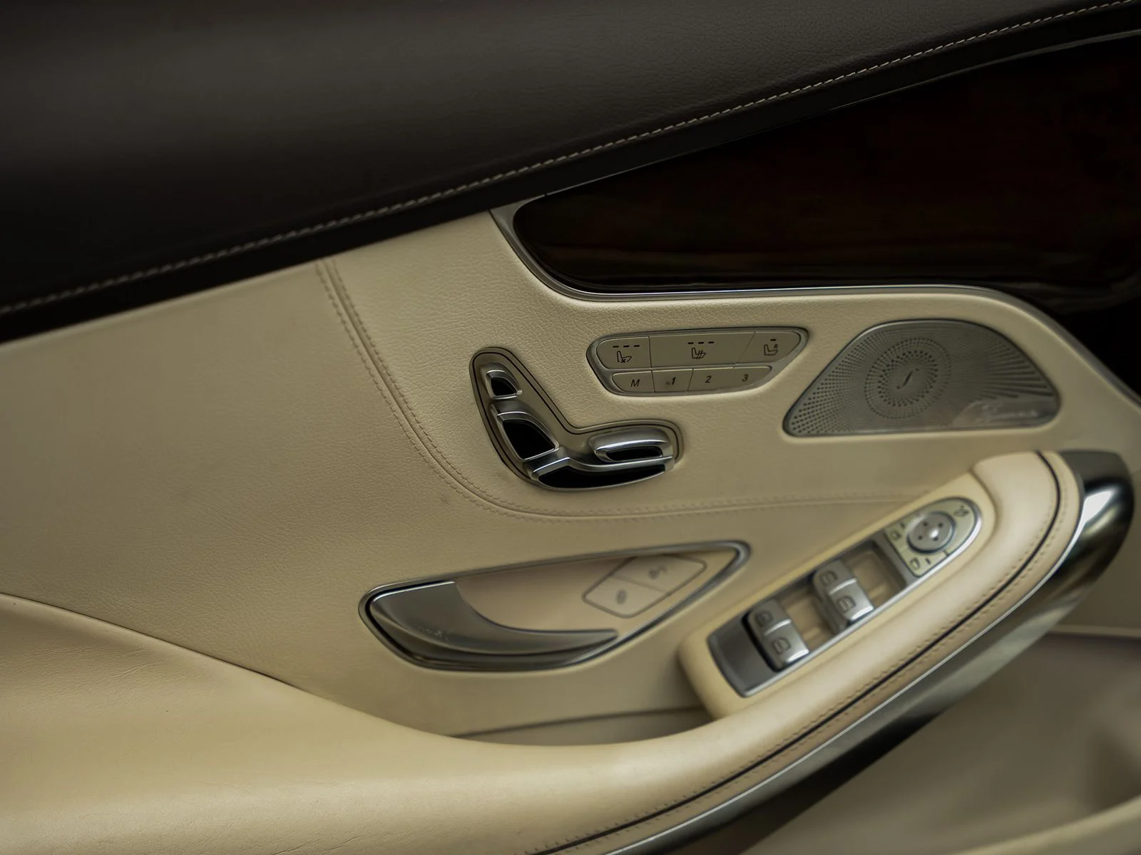 Used 2015 White Mercedes-Benz S 550 image 62