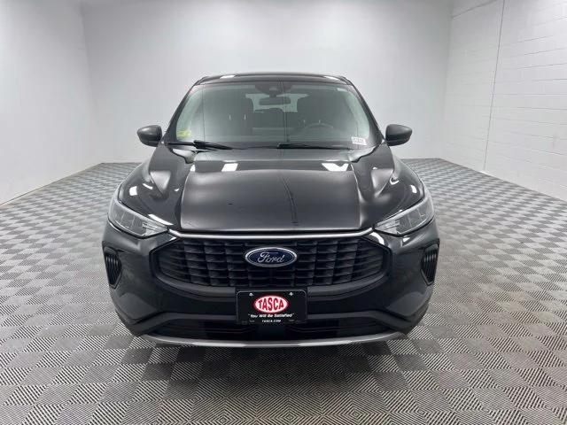 Used 2023 Black Ford Active image 2