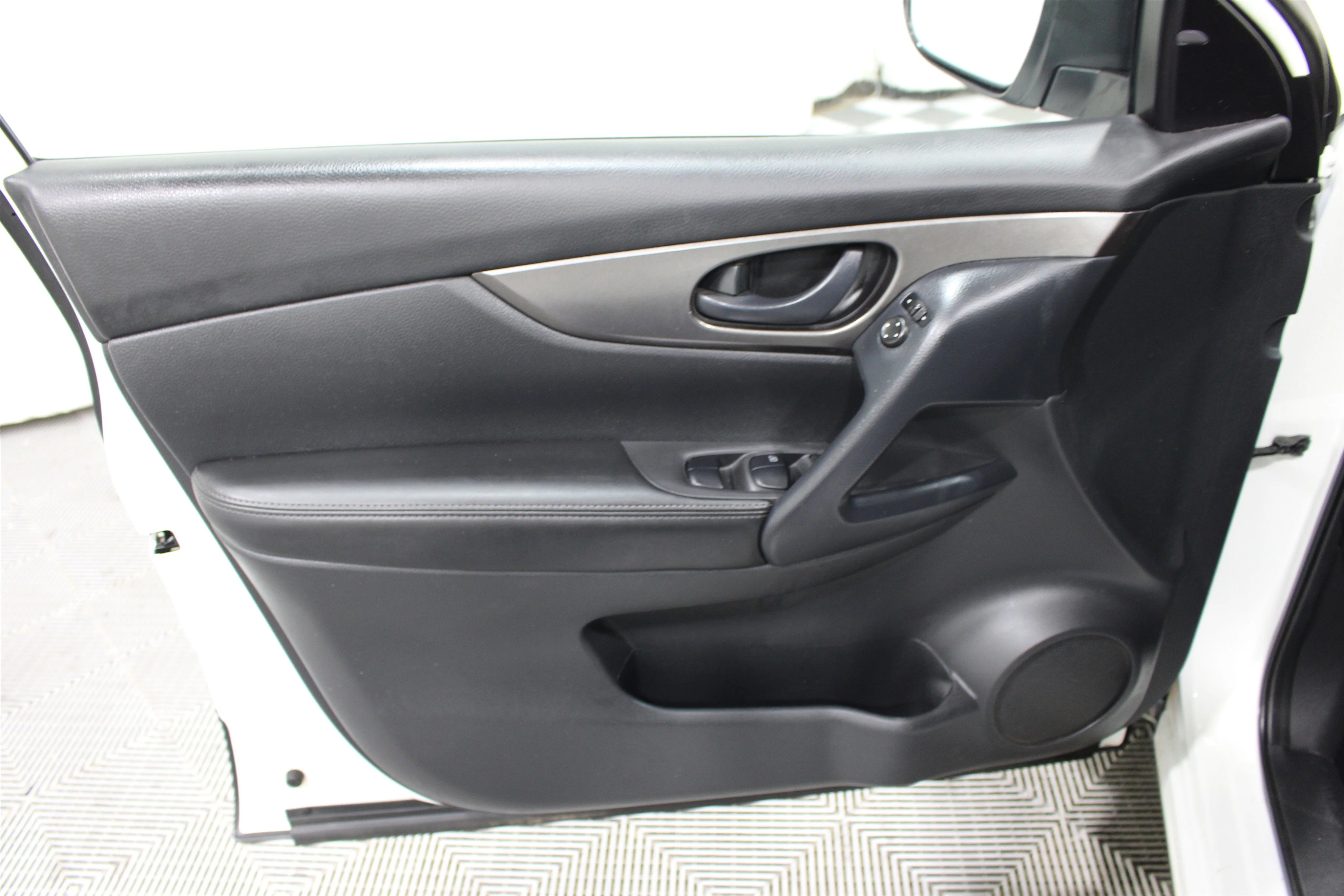 2021 Nissan Rogue Sport S - Photo 6