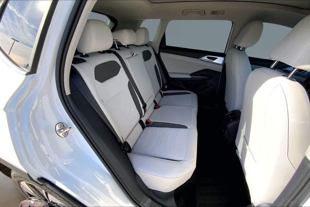Used 2026 White Volkswagen 1.5T SE image 10
