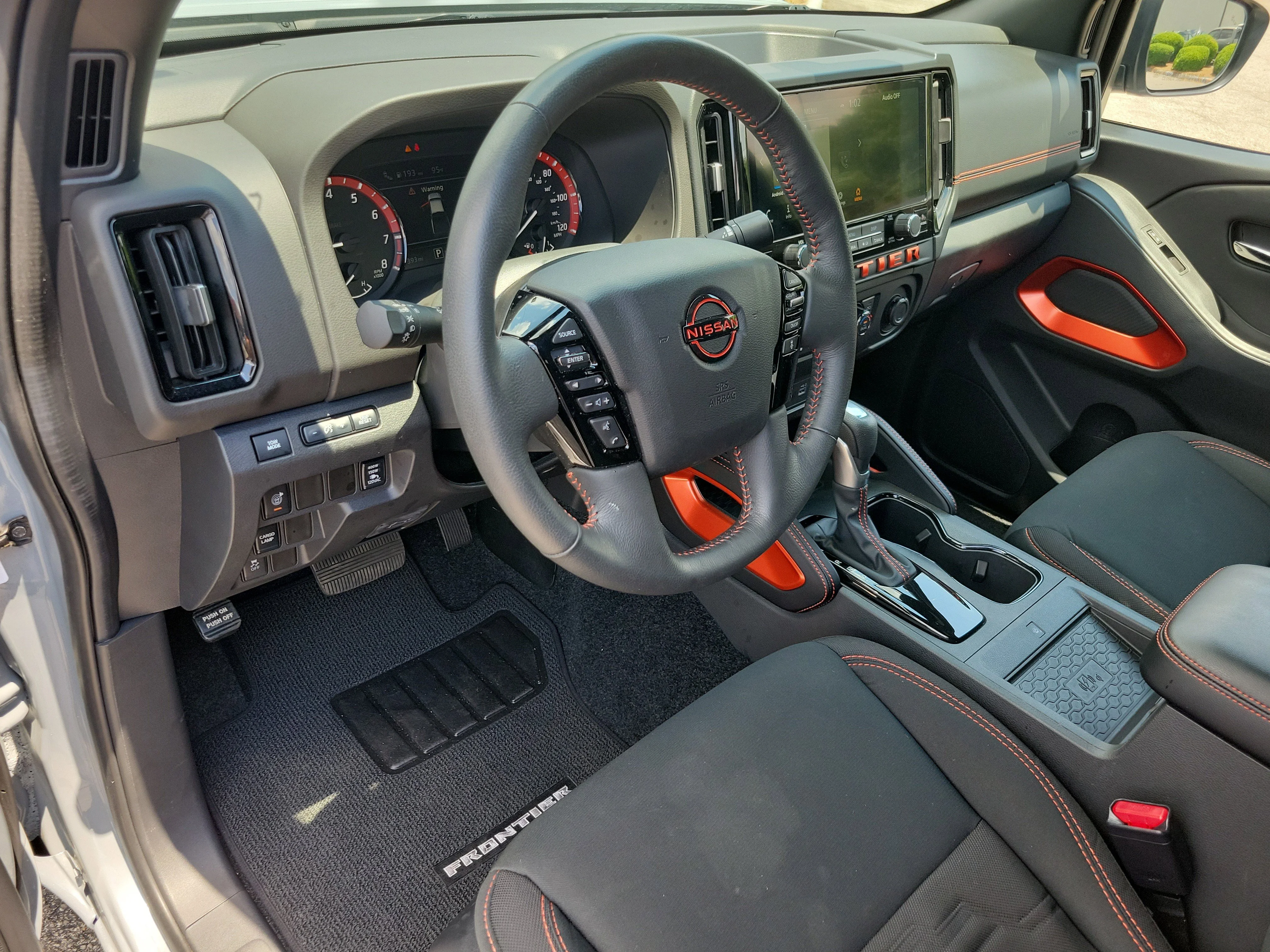 Used 2025 Boulder Gray Pearl Nissan PRO-X image 4