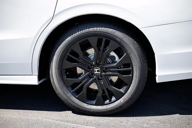 2026 Honda Odyssey Sport L - Photo 8