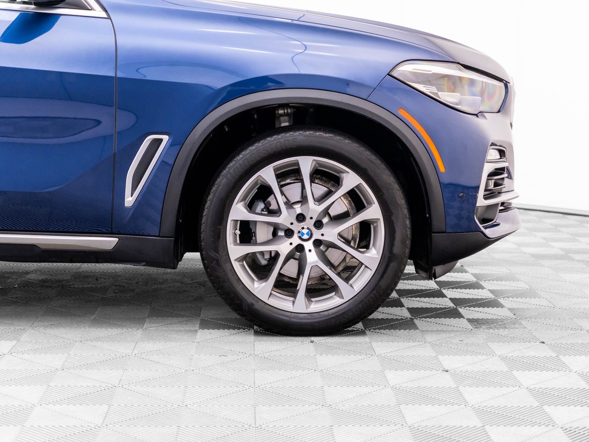 Used 2021 Blue BMW xDrive40i image 34
