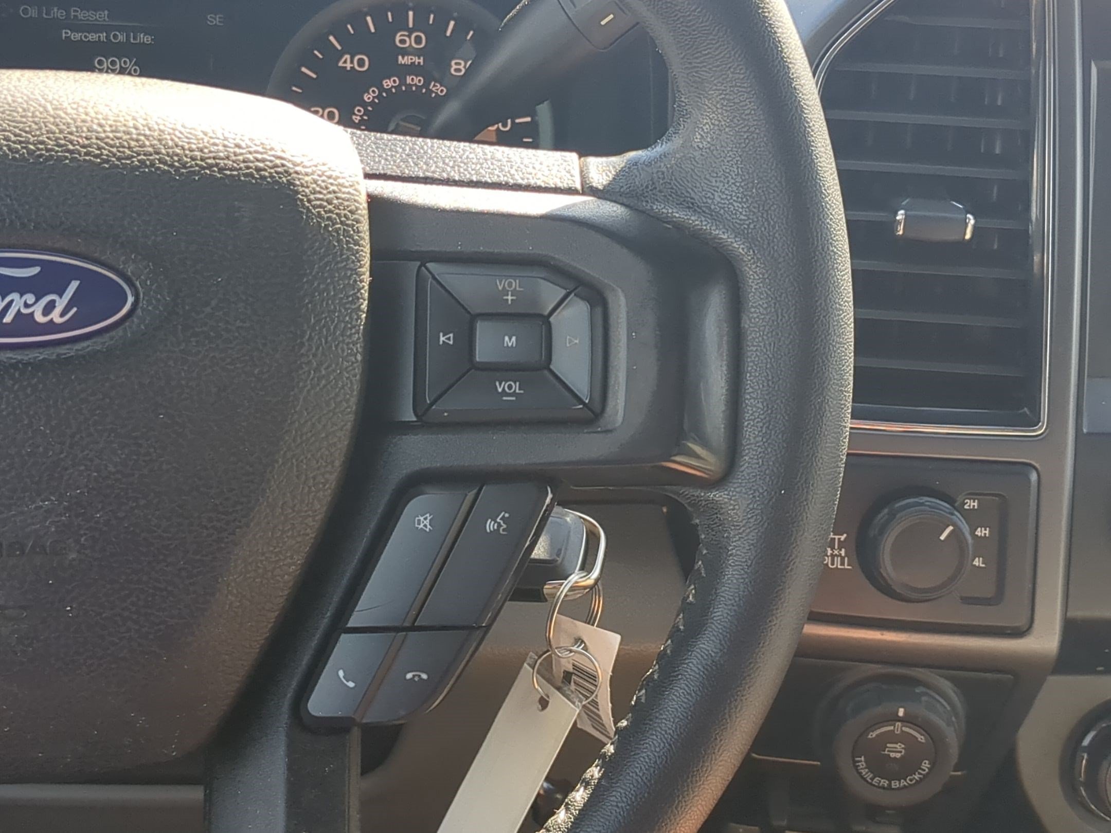 Used 2019 Agate Black Metallic Ford XLT image 18