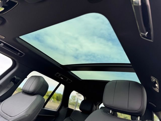 2025 Land Rover Range Rover SE - Photo 15