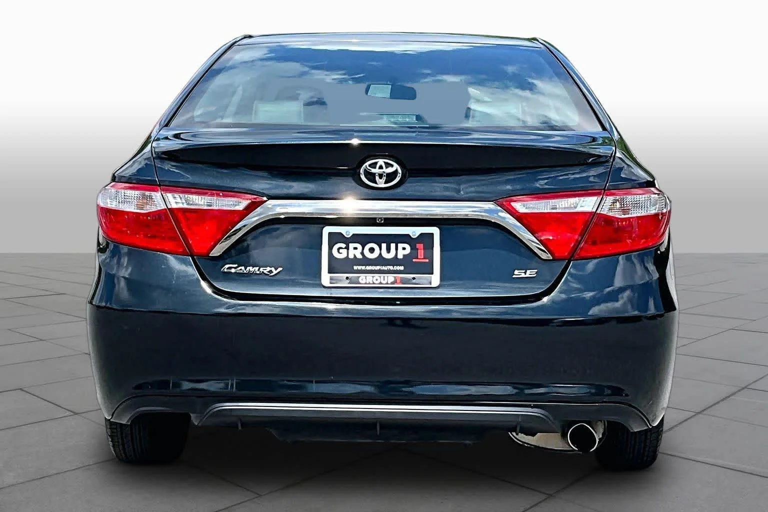 Used 2017 Cosmic Gray Mica Toyota SE image 5