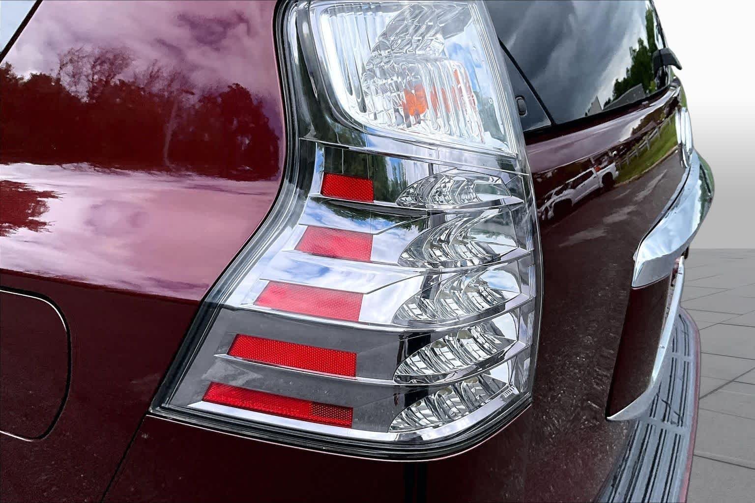 Used 2019 Claret Mica Lexus Premium image 29