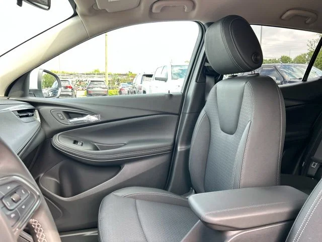 New 2026 Summit White Buick Preferred image 27