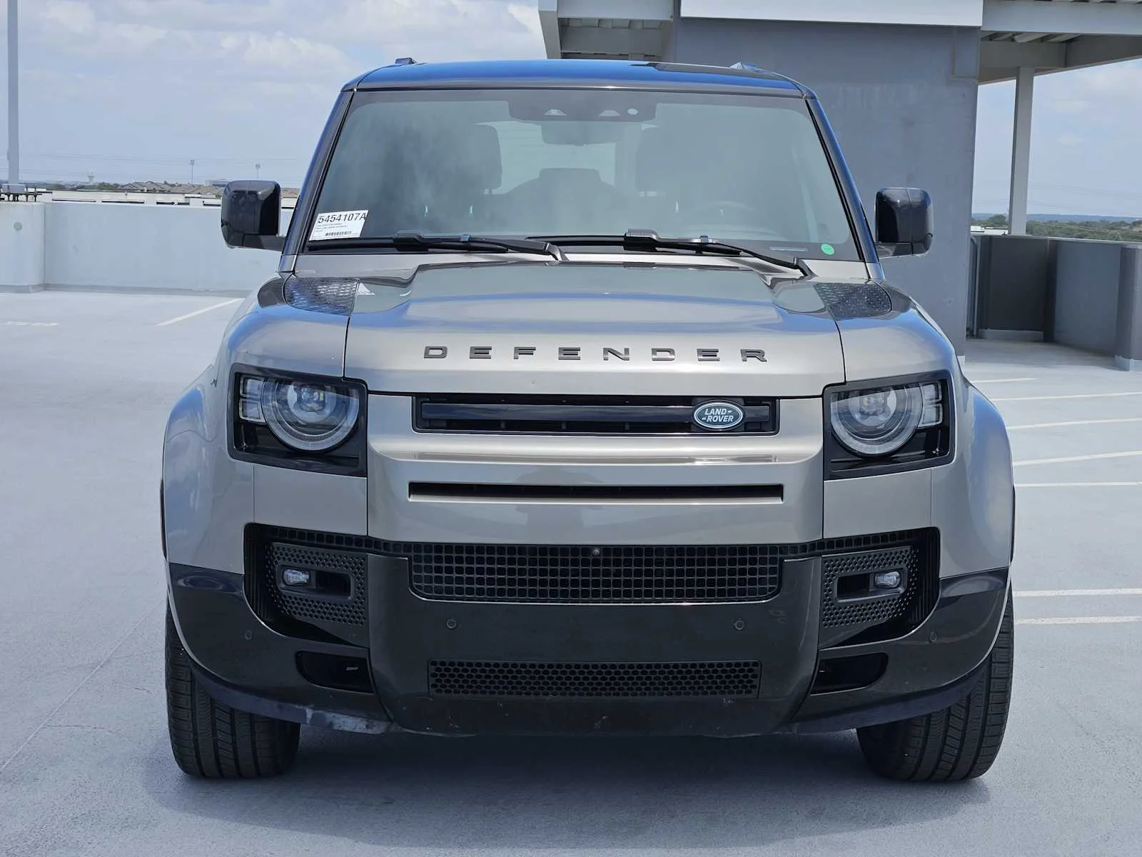 Certified Used 2024 Silicon Silver Premium Metallic Land Rover X-Dynamic SE image 2