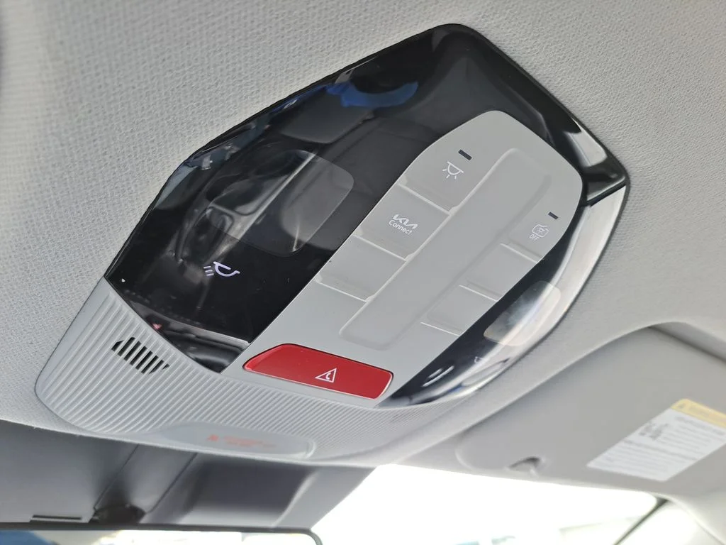 Used 2025 Blue Kia LXS image 35