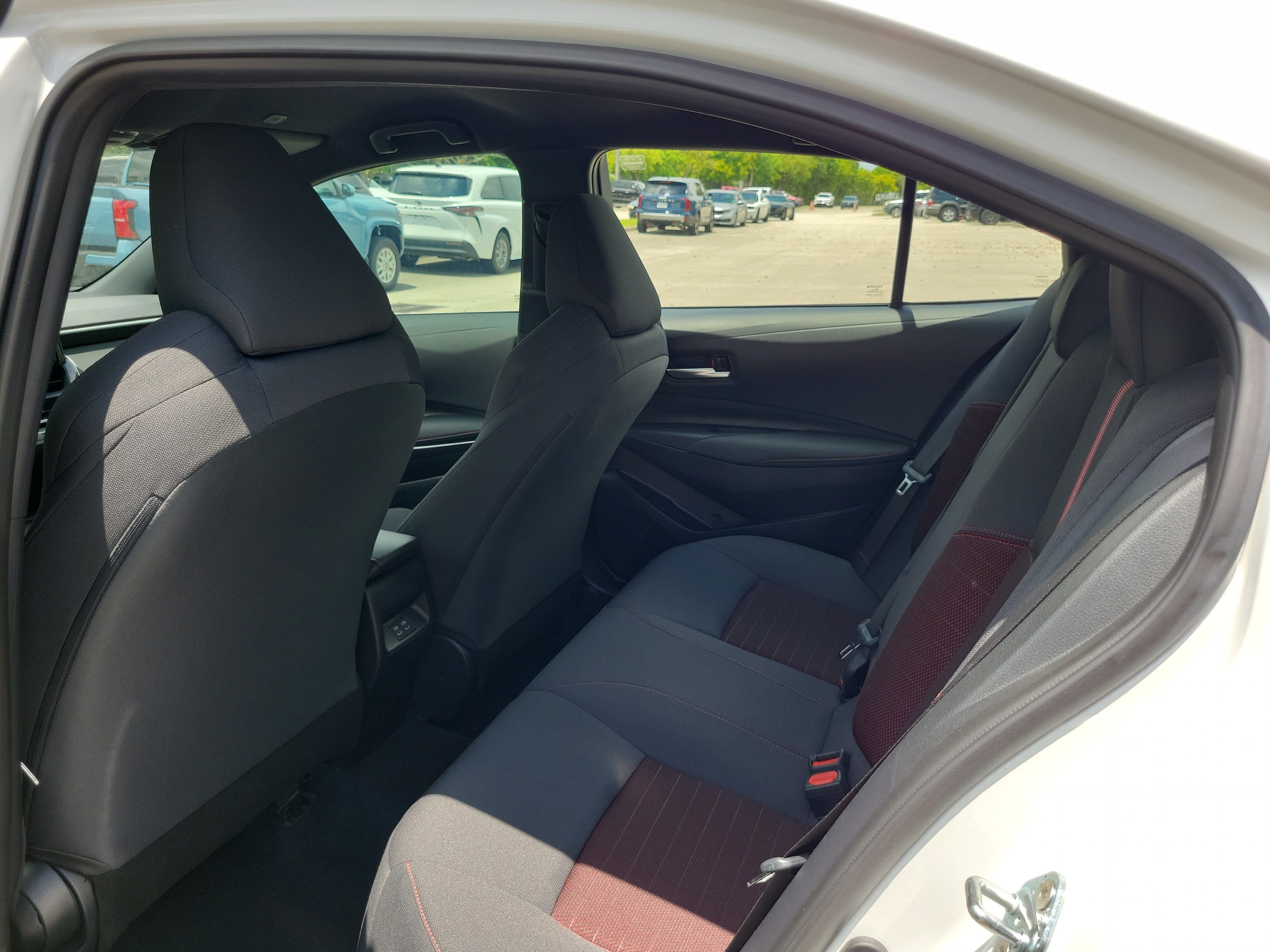 Used 2025 Pearl Toyota SE image 12
