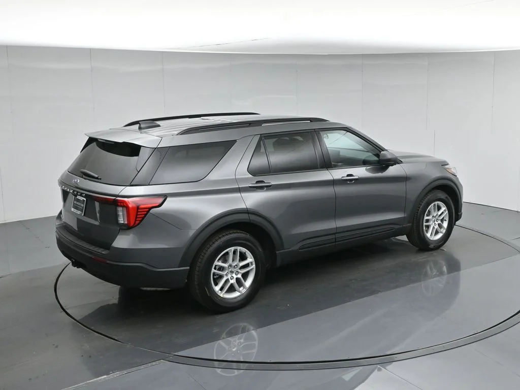 New 2026 Carbonized Gray Metallic Ford Active image 40