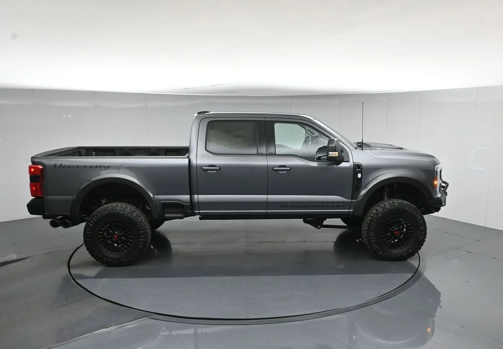 New 2026 Carbonized Gray Metallic Ford Lariat image 43