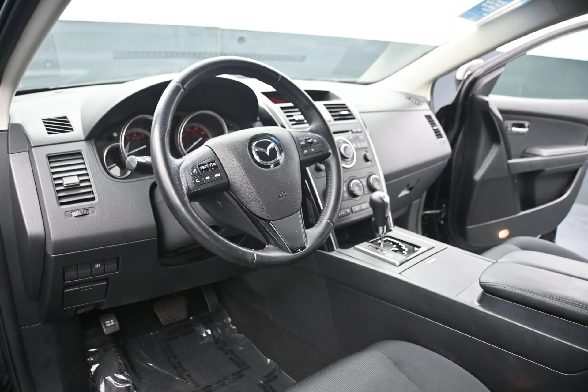 Used 2011 Brilliant Black Clearcoat Mazda Sport image 27