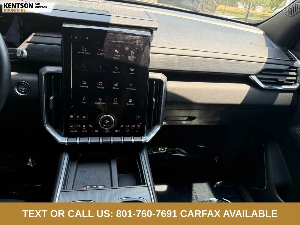 Used 2025 Gray GMC Elevation image 23