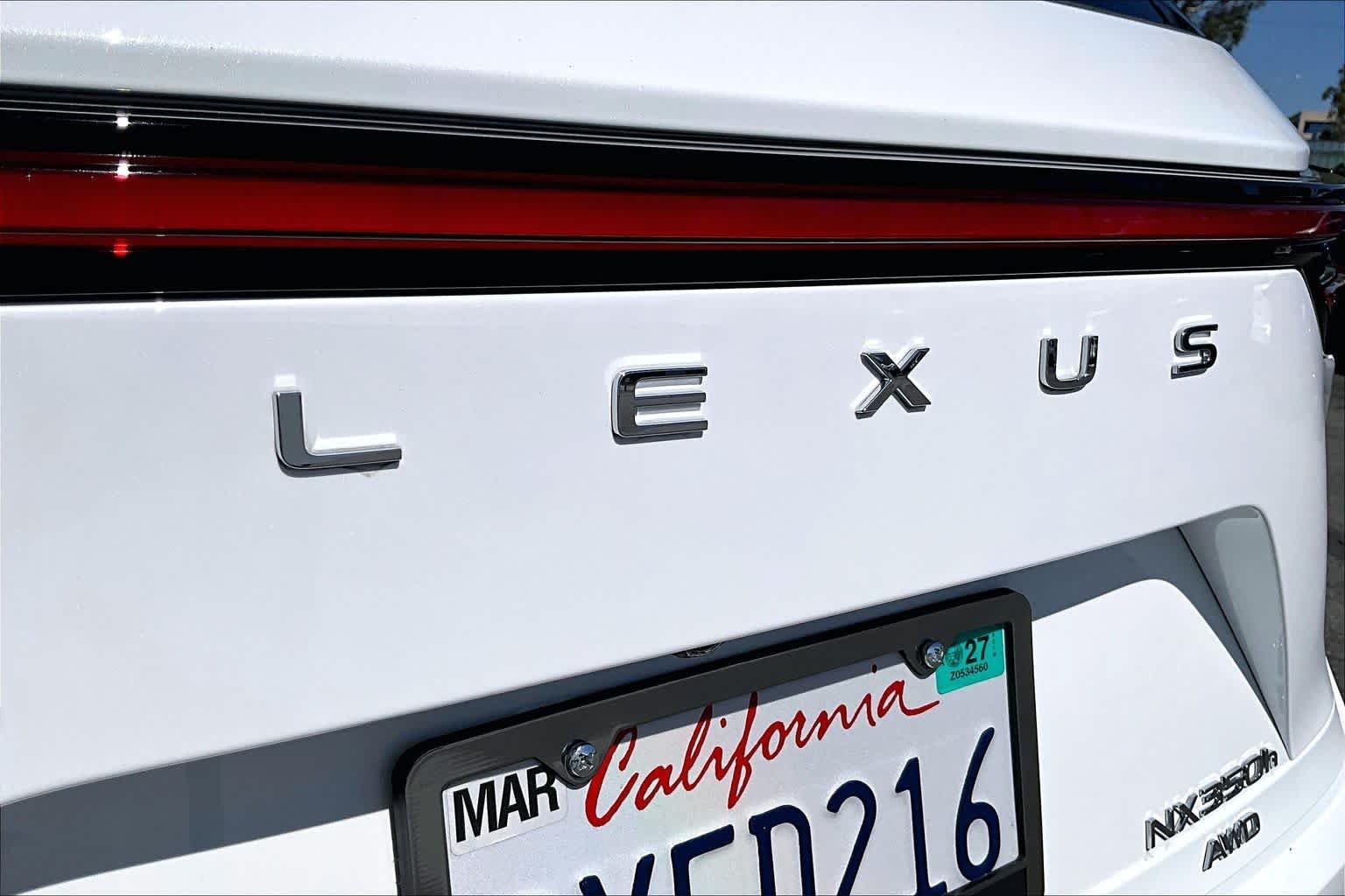 Certified Used 2026 ULTRA WHITE Lexus Luxury image 29